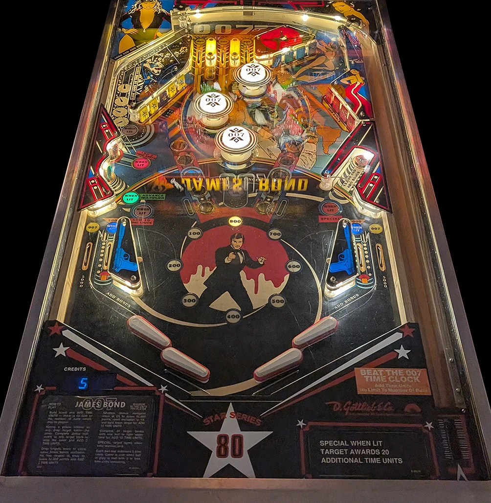 James Bond 007 playfield